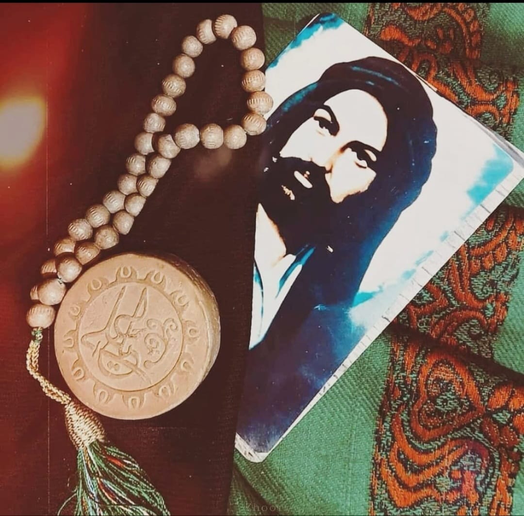 Sadece Allah’a Secde Etmemiz Gerekirken Acaba İmam Hüseyin’in (A.S) Kabrinin Toprağı Olan Mühüre Secde Etmek Bir Tür Şirk Değil mİ?